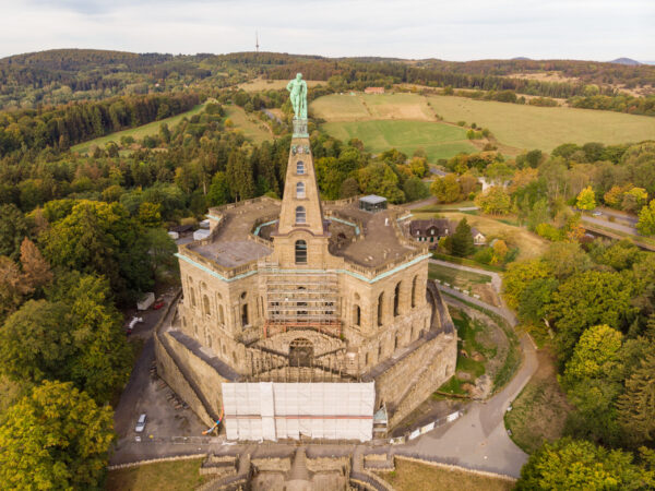 Private Transfer: Kassel to Prague Cz