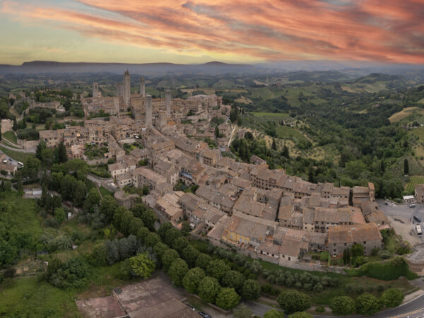 Private Transfer: Pienza to San Gimignano