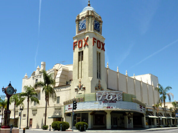 Private Transfer: Bakersfield Ca to Burbank Airport