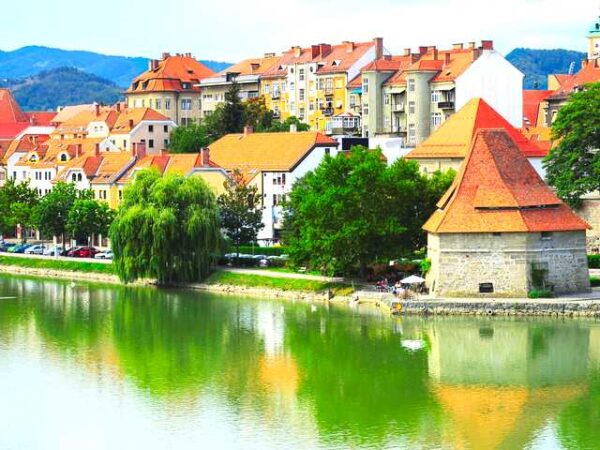 Traslado privado: origen Cueva de Postojna, destino Ljubljana