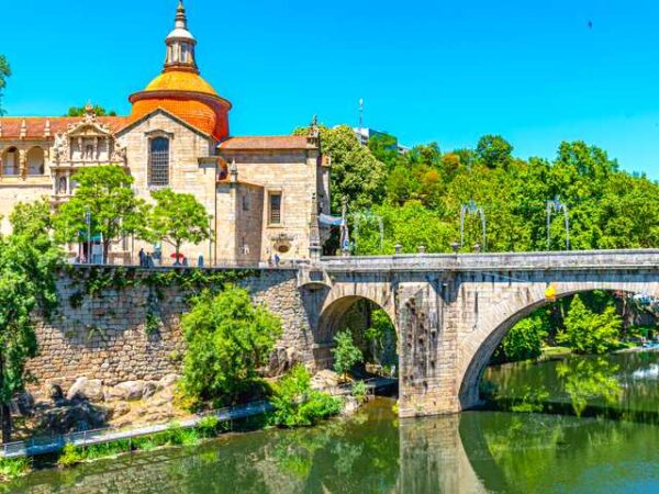 Private Transfer: Lisbon Airport to Porto