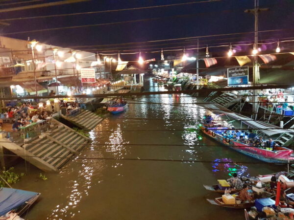 Transfert privé : Amphawa → Aéroport international Don Mueang