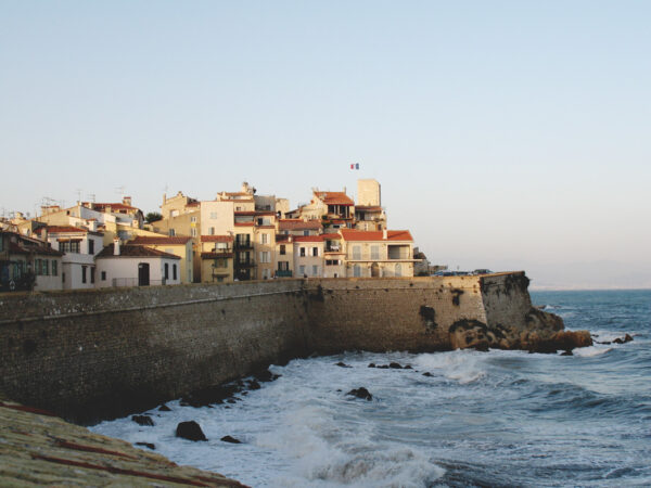Private Transfer: Marseille Provence Airport to Antibes