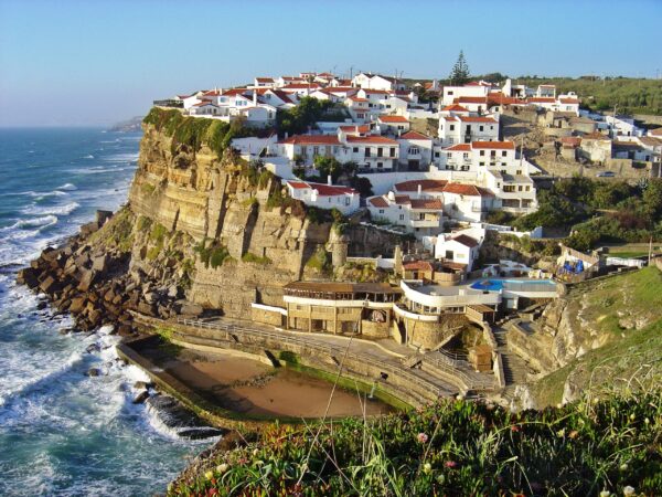 Private Transfer: Lisbon Airport to Colares