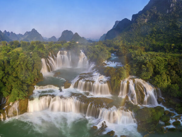 Private Transfer: Hanoi International Airport to Ban Gioc Detian Falls