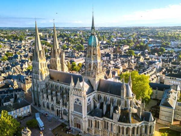 Private Transfer: Le Mans to Paris
