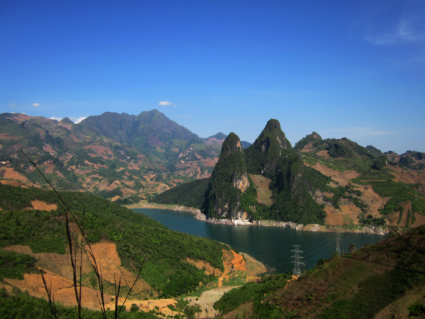 Transfert privé : Aéroport international de Hanoï → Moc Chau