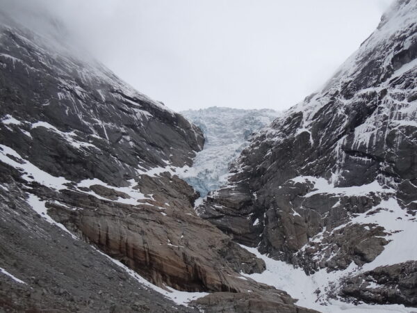 Privattransfer: Flughafen Bergen – Briksdal-Gletscher