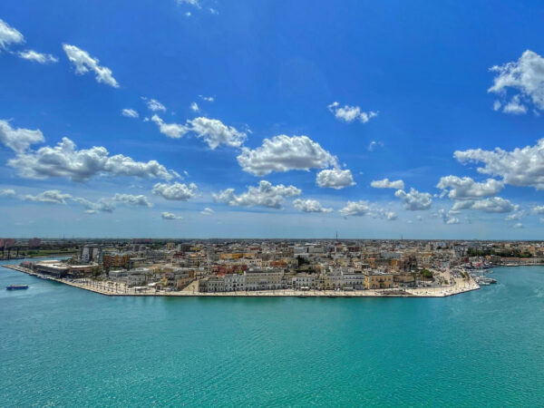Private Transfer: Brindisi to Bari Airport
