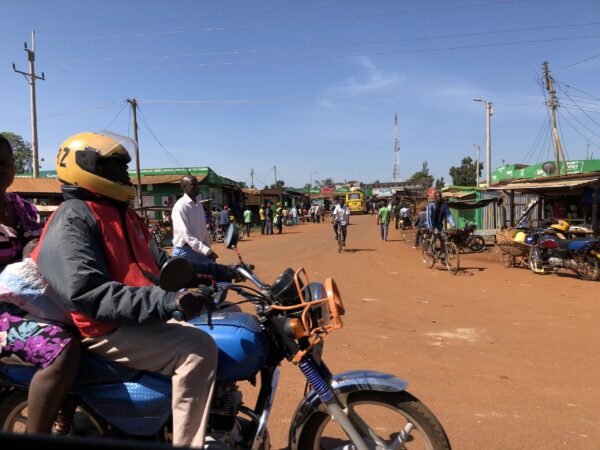Transfert privé : Busia Kenya → Entebbe Ug