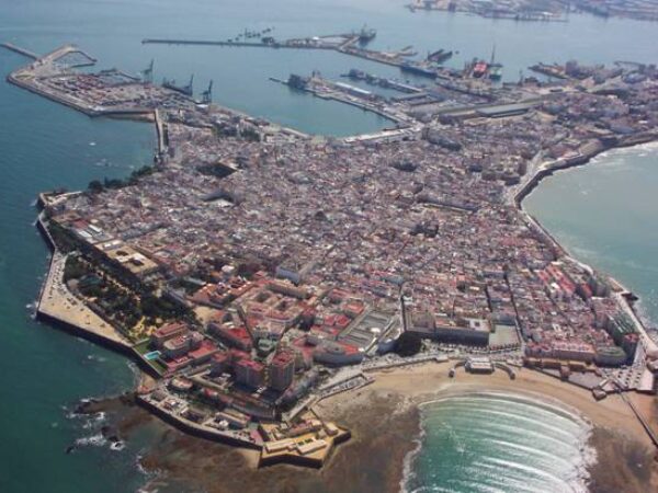 Private Transfer: Tarifa to Cadiz