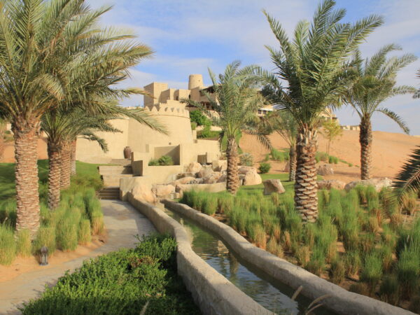 Privattransfer: Tilal Liwa – Internationaler Flughafen Dubai