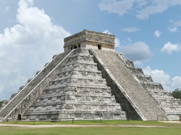 Private Transfer: Cancun to Two Eyes Cenote