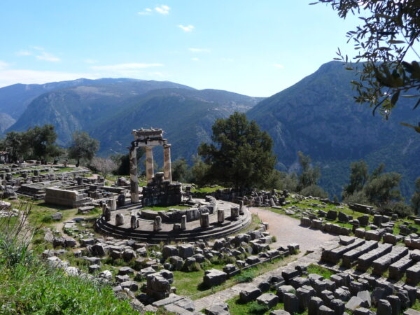 Private Transfer: Meteora to Delphi