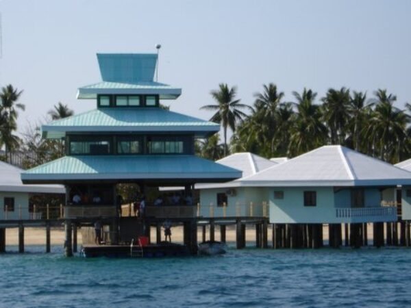 Privattransfer: Roxas – Puerto Princesa