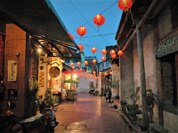 Private Transfer: Kaohsiung to Lugang