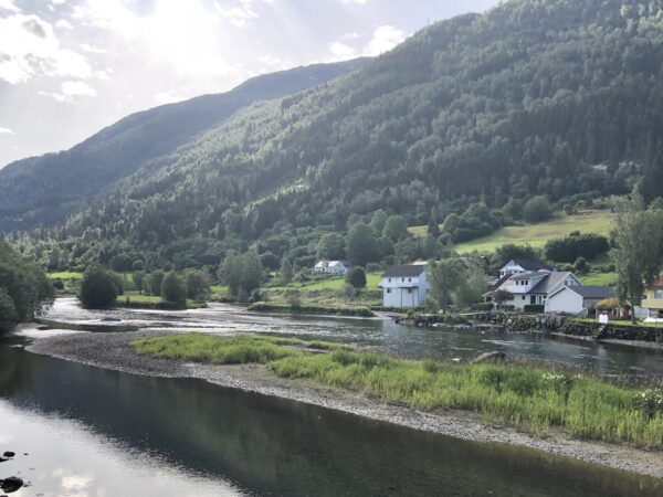 Transfert privé : Aéroport de Bergen → Nordfjordeid