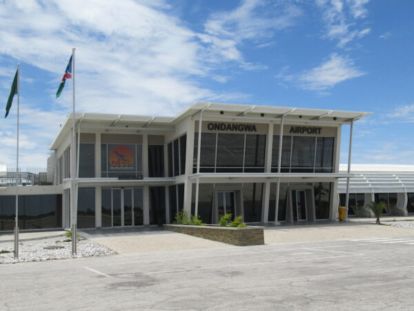 Privattransfer: Internationaler Flughafen Hosea Kutako Windhoek – Ondangwa