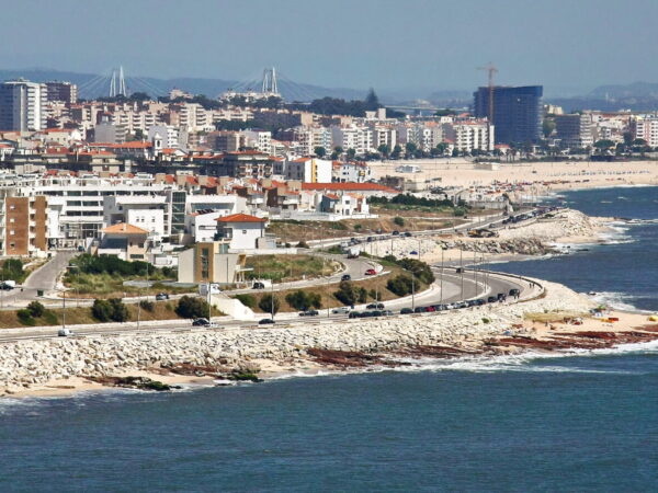 Private Transfer: Lisbon to Figueira Da Foz