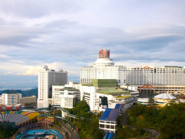 Private Transfer: Kuala Terengganu to Resorts World Genting