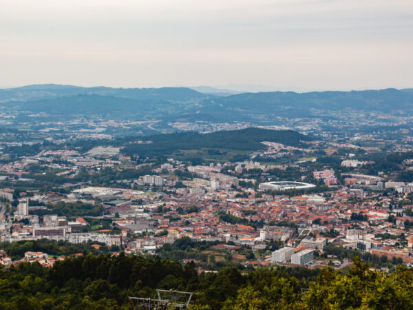 Private Transfer: Aveiro to Guimaraes