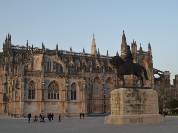 Private Transfer: Batalha to Lisbon Airport