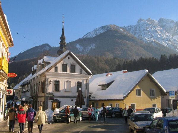 Transfer privado entre Kranjska Gora, Lago Zelenci e Bolonha It