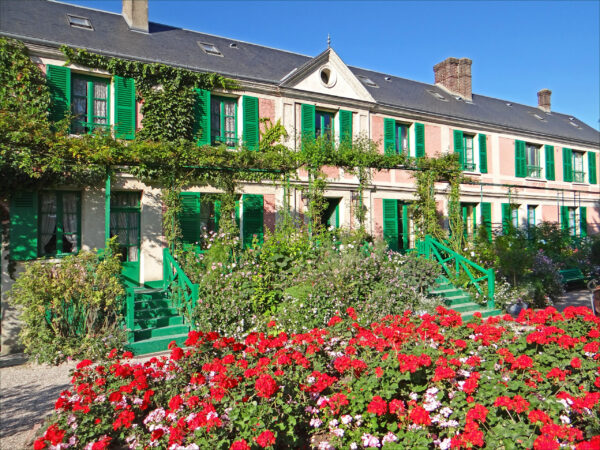 Private Transfer: Chartres to Giverny