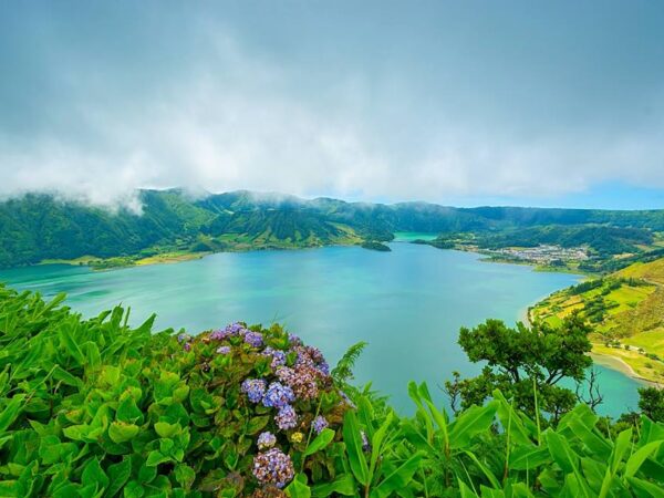 Private Transfer: Ponta Delgada Airport to Sete Cidades