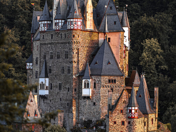 Private Transfer: Cologne to Eltz Castle