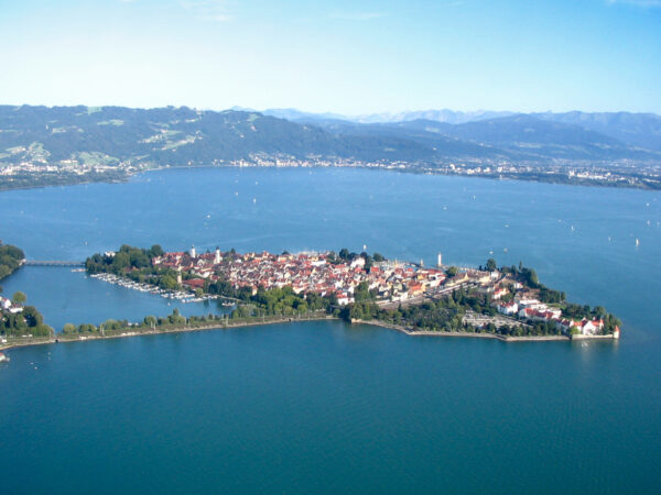 Private Transfer: Lindau to Paris Fr