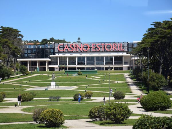 Private Transfer: Loule to Estoril