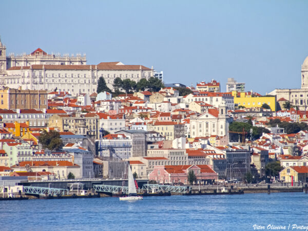 Private Transfer: Odeceixe to Lisbon