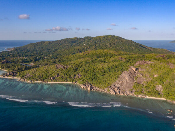 Private Transfer: Seychelles Airport to Grand Anse Village Seychelles