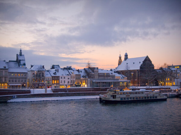 Private Transfer: Eindhoven to Maastricht