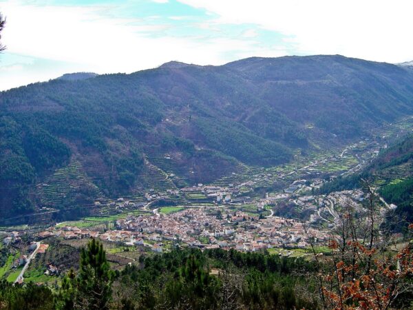 Private Transfer: Salamanca Es to Manteigas