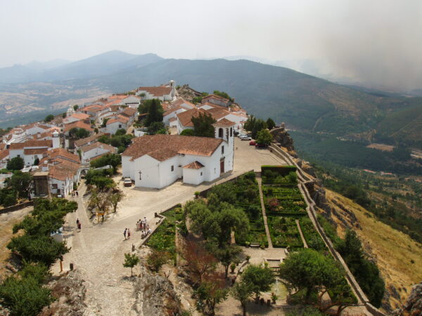 Private Transfer: Marvao to Lisbon Airport
