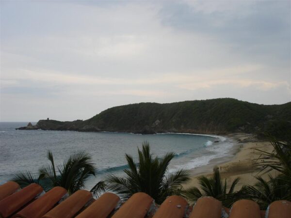 Private Transfer: Bahias De Huatulco International Airport to Mazunte