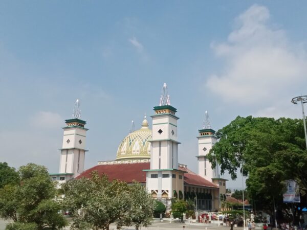 Traslado privado: origen Ciudad de Garut, destino Aeropuerto Internacional Soekarno-Hatta