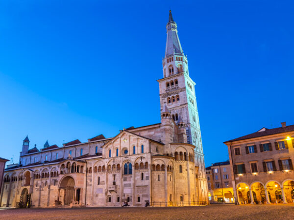Private Transfer: Malpensa Airport to Modena