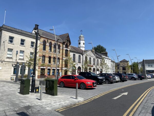 Privattransfer: Flughafen Dublin – Tullamore Dew