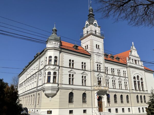 Private Transfer: Baia Mare to Suceava