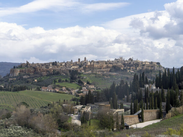 Private Transfer: Pienza to Orvieto