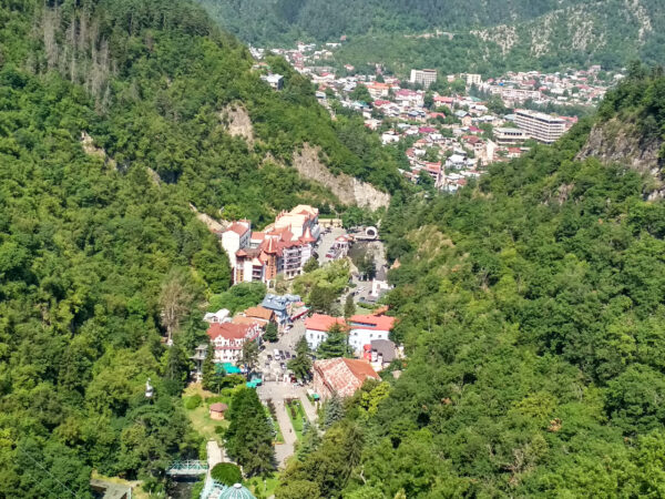Private Transfer: Batumi to Borjomi