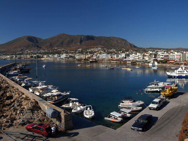 Private Transfer: Chania Airport to Hersonissos