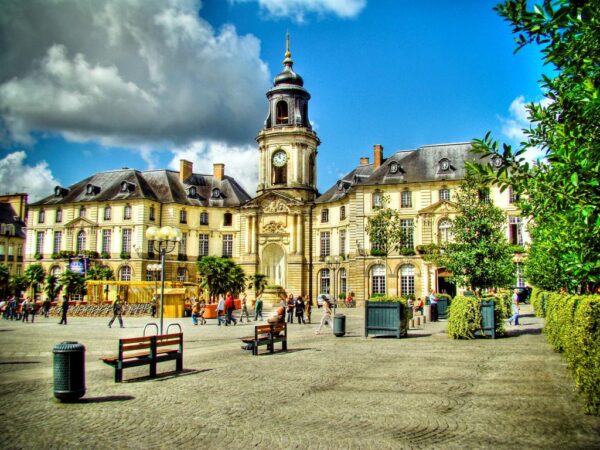 Private Transfer: Tours to Rennes