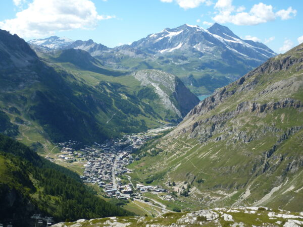 Private Transfer: Val D Isere to Malpensa Airport It