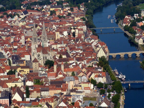 Private Transfer: Munich Airport to Regensburg