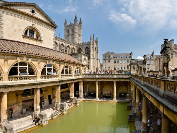 Privattransfer: Bath – Flughafen London Heathrow