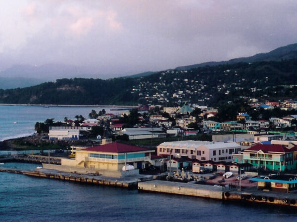 Traslado privado: origen Castries, destino Roseau Santa Lucía